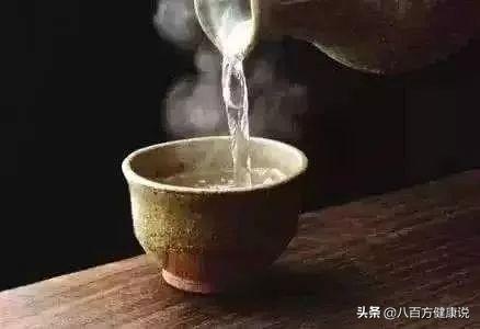 喝涼開水與溫開水的驚人差距，你一定別喝錯