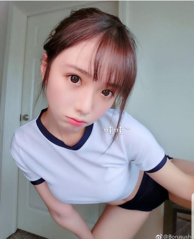 小小年紀就有這樣的成就，再大一點就不得了！衣服也就快撐爆了！