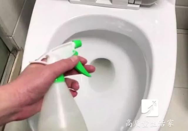 花露水在國外都賣到脫銷，原來它有這4個妙用，家庭主婦都誇好！