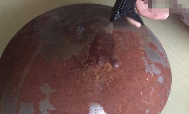 1年沒擦窗戶，玻璃非常髒！教你一招，玻璃乾淨又透亮