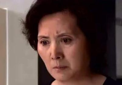 婆婆過生日，女兒死活不想去，聽女兒說一話，我去砸了婆家