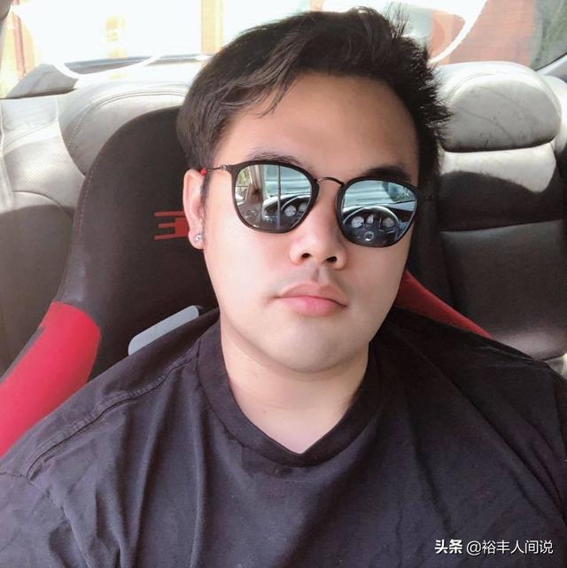 鍾鎮濤29歲長子近照曝光！定居美國網上突發厭世文　秀名牌錶嘆「沒有生存的理由」」