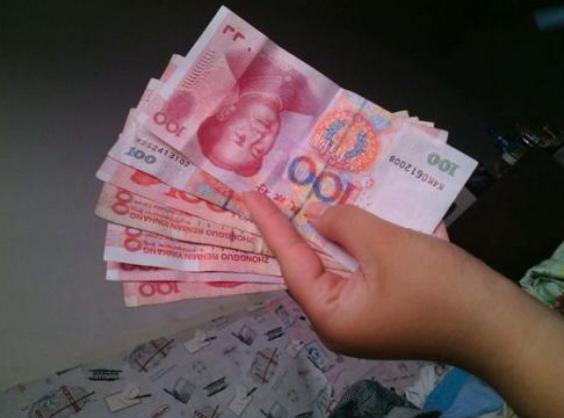 和男友打拚5年，他卻娶了老闆的女兒，結婚那天我讓他終生難忘