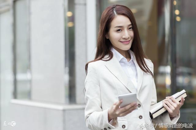 生了兒子後我難得回娘家，去洗碗無意聽到一段對話，我匆忙離開了