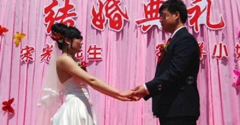 昨天小叔子結婚，婆婆和老公不讓我去，看到婚禮照片我怒提離婚