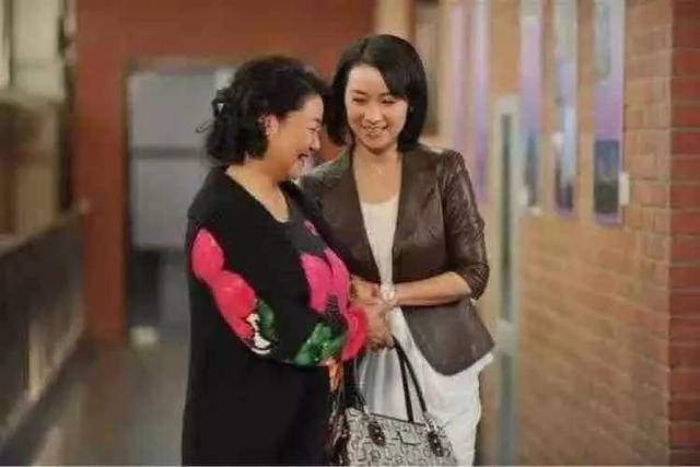昨天小叔子結婚，婆婆和老公不讓我去，看到婚禮照片我怒提離婚