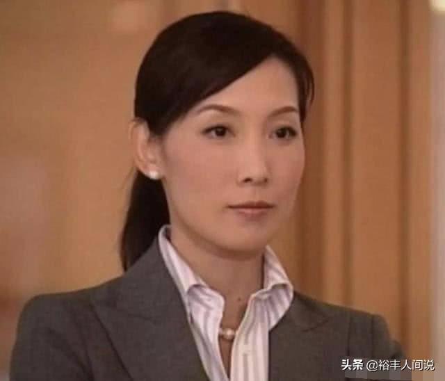 47歲花旦「密婚40億富豪」絕跡演藝圈，今被目擊「凸肚疑懷孕」罕見現身超市！