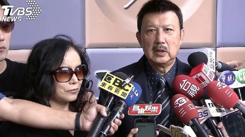 搭機遭嗆「明星了不起」！余天巴頭、李亞萍狂毆被送警局！
