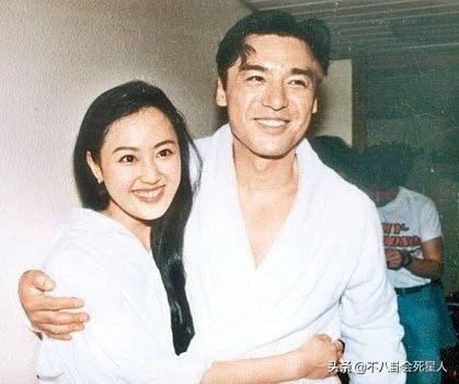 鍾鎮濤29歲兒子疑想自殺，發文稱常年經歷痛苦，鍾鎮濤回應惹眾怒！ 