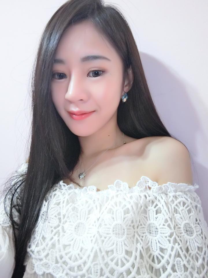 正妹業務經理！「Cynthia Yu」白嫩臉蛋五官深邃又迷人，姣好身材讓男粉天天神魂顛倒！