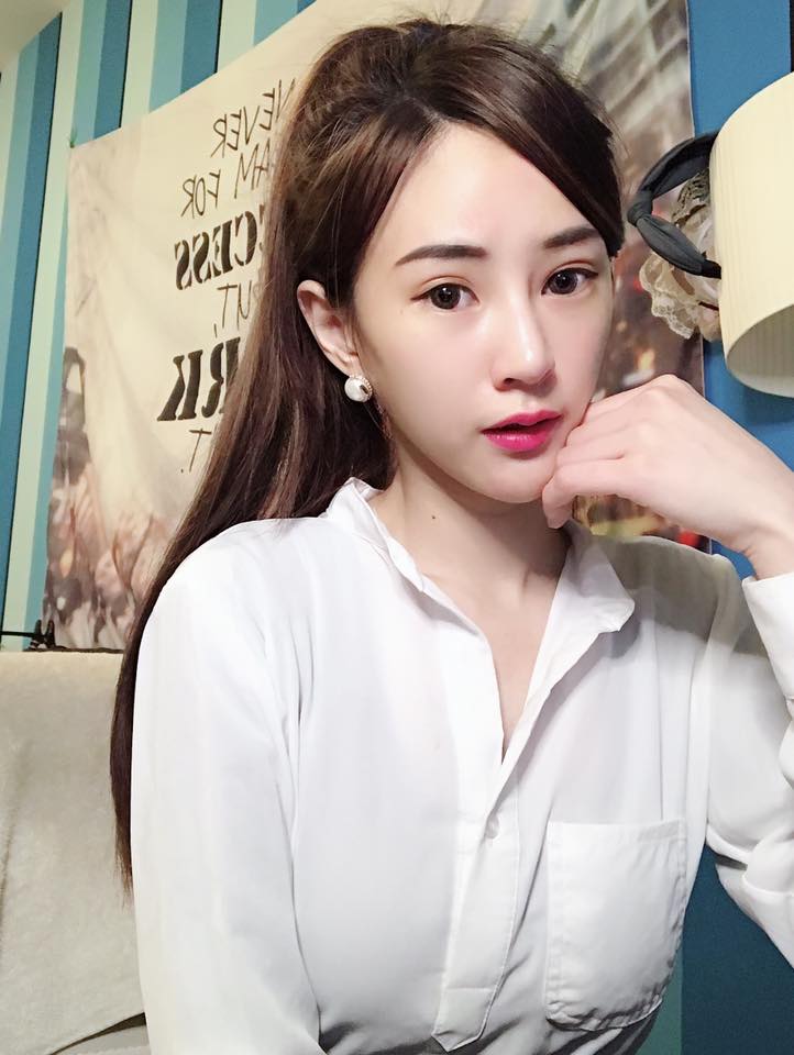 正妹業務經理！「Cynthia Yu」白嫩臉蛋五官深邃又迷人，姣好身材讓男粉天天神魂顛倒！