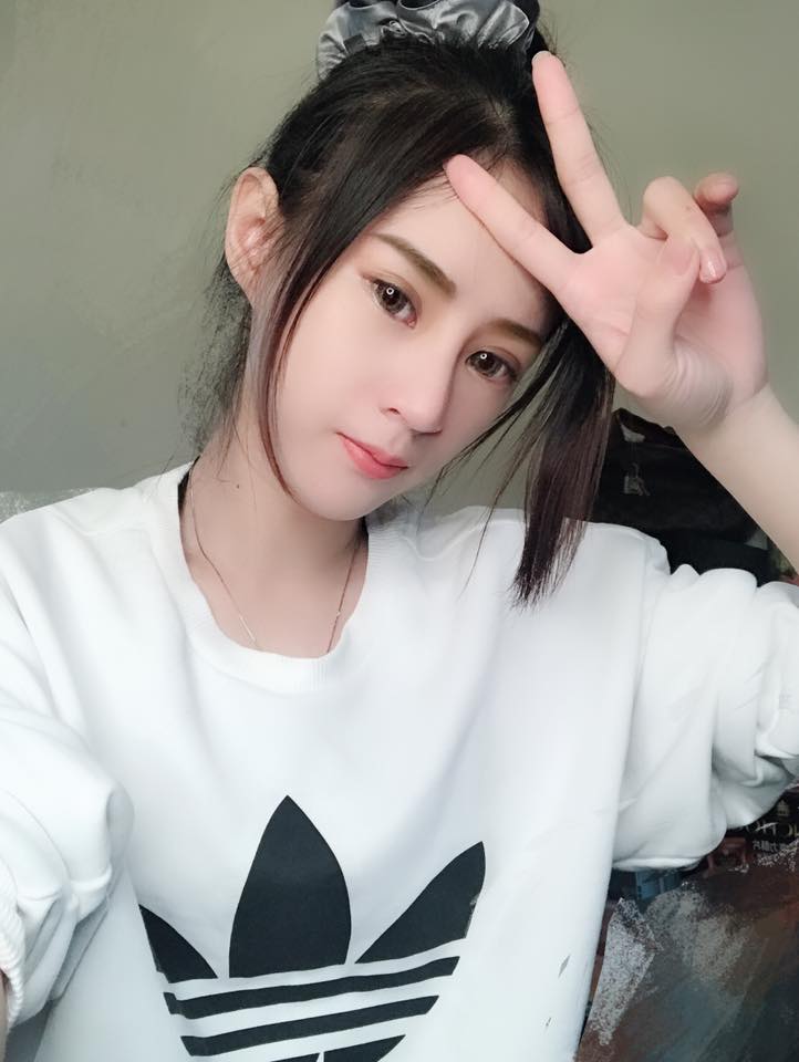 正妹業務經理！「Cynthia Yu」白嫩臉蛋五官深邃又迷人，姣好身材讓男粉天天神魂顛倒！