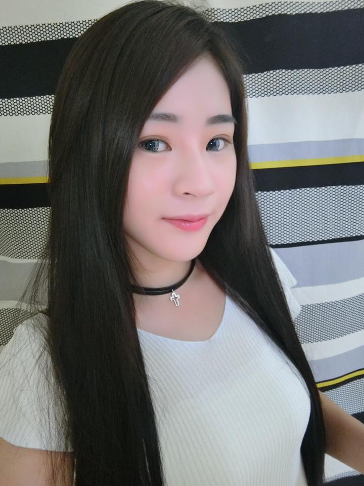 正妹業務經理！「Cynthia Yu」白嫩臉蛋五官深邃又迷人，姣好身材讓男粉天天神魂顛倒！