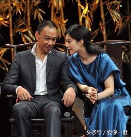 恩愛40年卻離婚了！資深影帝「50年從沒緋聞」獨寵髮妻，65歲「訴訟離婚分財產」73歲孤身一人！