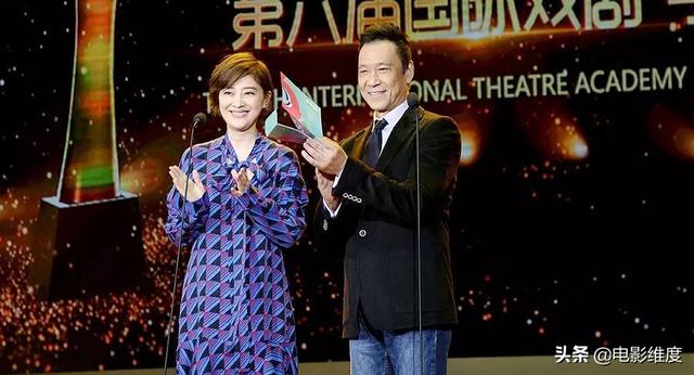 恩愛40年卻離婚了！資深影帝「50年從沒緋聞」獨寵髮妻，65歲「訴訟離婚分財產」73歲孤身一人！