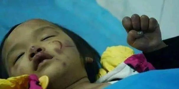 3歲女兒打碎了爸爸的手機，爸爸的做法，毀掉了女兒的一生！