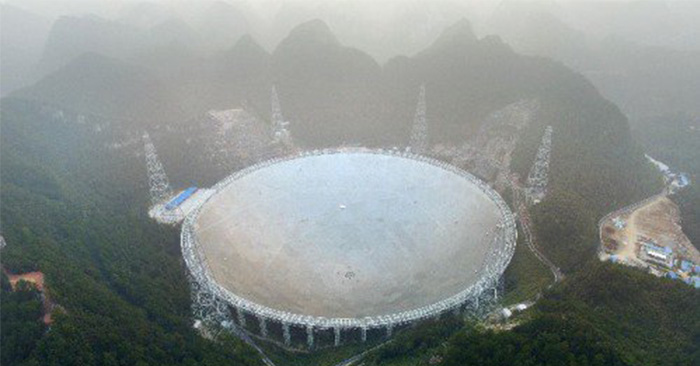 來自距離地球約30億光年矮星系的訊號，中國「天眼」收到大量神秘信號，霍金曾警告中國停止該計畫！