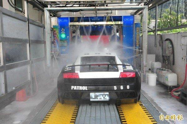 沒事不要去加油站洗車！加油站離職員工道出「恐怖真相」洗一次就要付出慘痛代價！