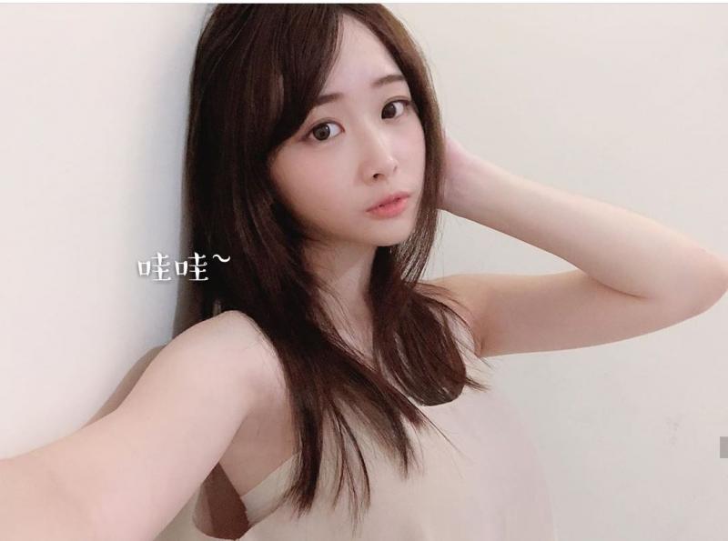 16歲學生妹來頭不小，而是個小網紅! 常在FB發美照
