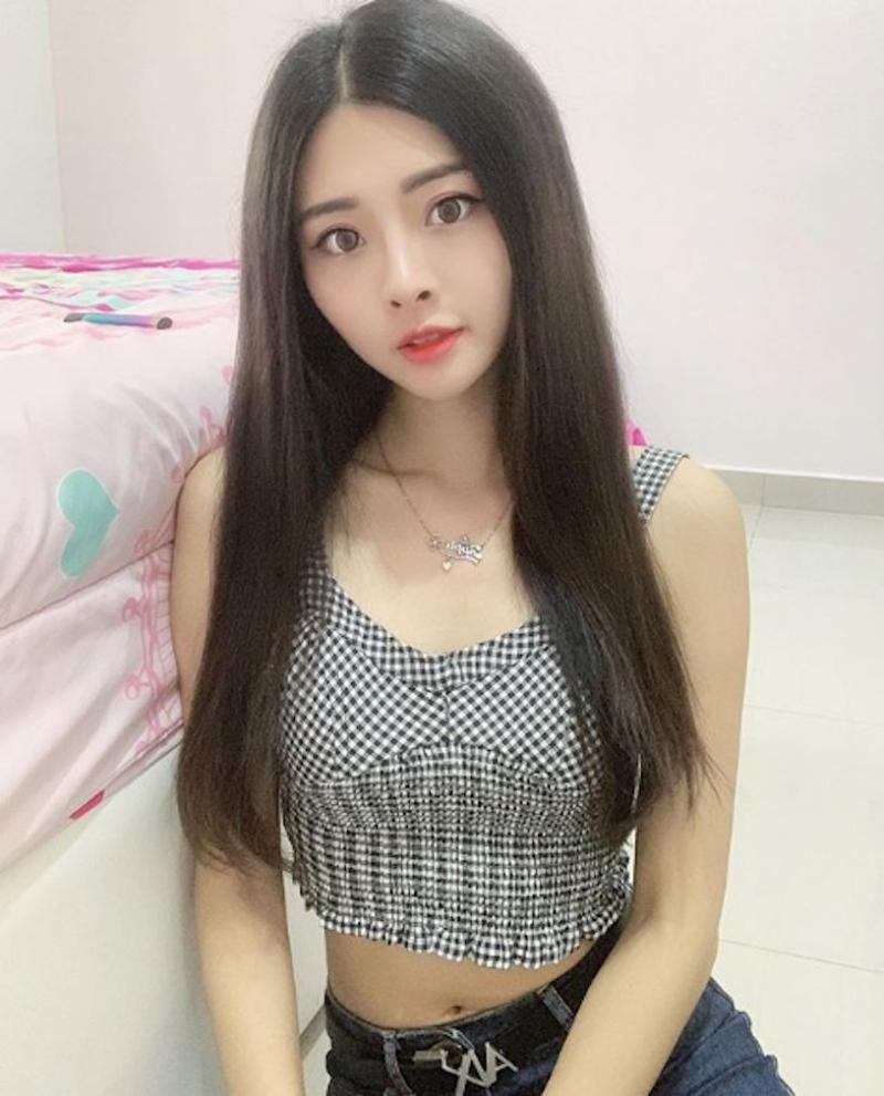 「ᎪᏢᏢᏞᎬ ᏟᎻᏌᎪ」的正妹，她是來自馬來西亞的youtuber，超甜示愛：想要做你的baby girl！