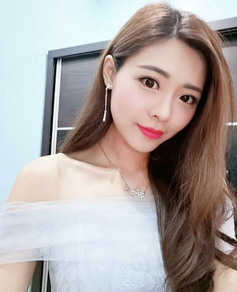 「ᎪᏢᏢᏞᎬ ᏟᎻᏌᎪ」的正妹，她是來自馬來西亞的youtuber，超甜示愛：想要做你的baby girl！