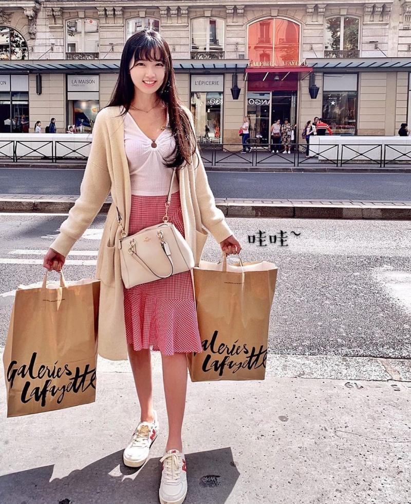 天菜級的空姐Cheryl連發美照在IG，粉絲們大飽眼福~