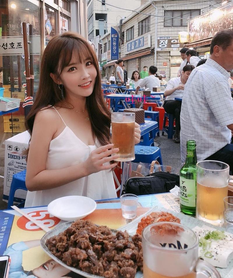 出賣我漂亮同事的IG，裡頭有太多她的美麗照片! ! !
