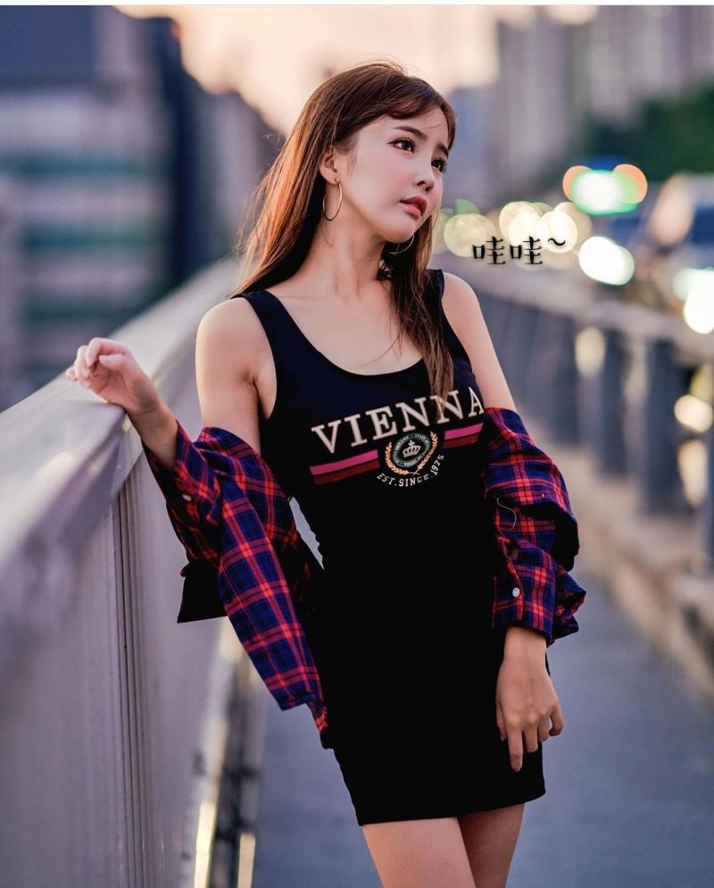 出賣我漂亮同事的IG，裡頭有太多她的美麗照片! ! !