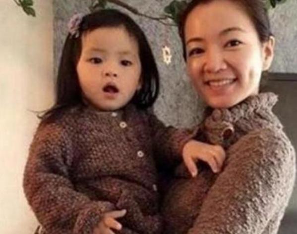 嫁給「活佛」的阿雅，婚後坐擁千萬豪宅，成為合格的「家庭主婦」