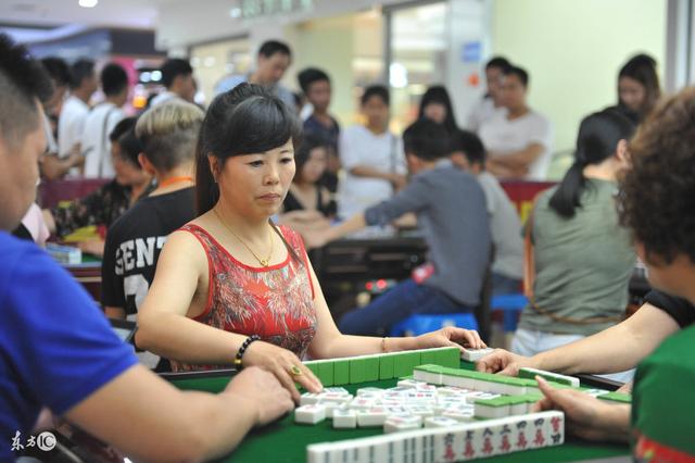 娶媳婦借了6萬多，我外出賺錢還債，卻害慘了母親