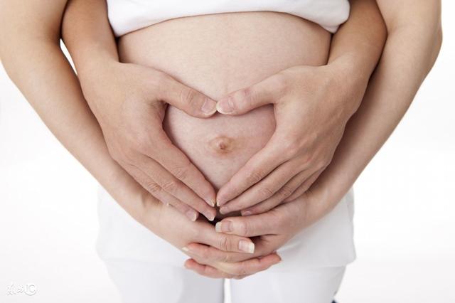 生孩子順產省了幾千塊錢，孩子生下後，婆婆跟丈夫懊悔不已