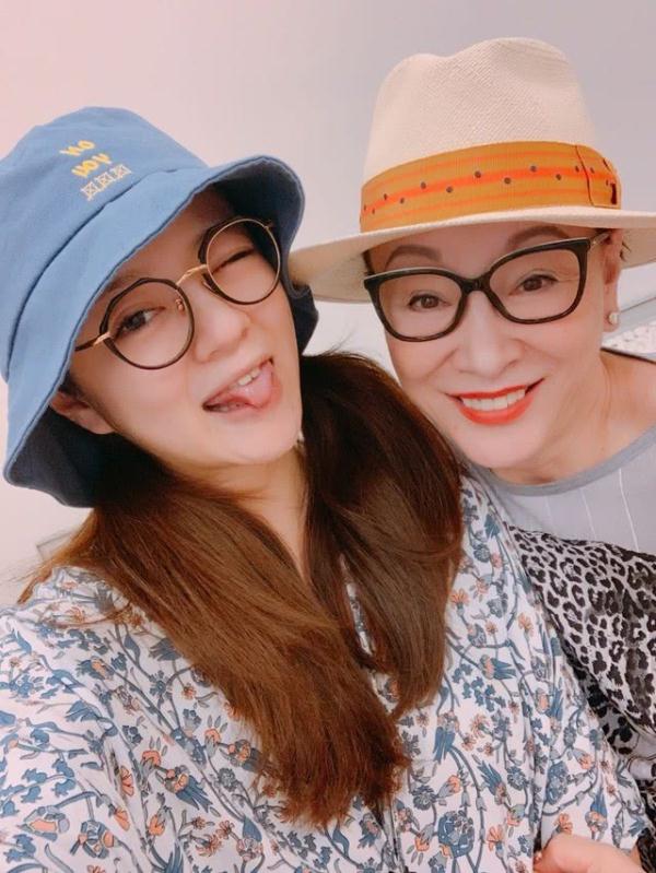 安以軒生子「CEO老公霸氣送24億4棟豪宅」　「每天為太太藥浴擦澡」只管吃飽餵寶寶