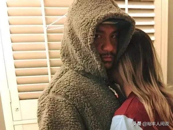 張震岳最新狀況曝光，婚後一年仍不打算辦婚宴，騎重機摩托上下班