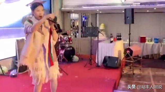 ATV當家花旦麥翠賢復出，卻慘為「酒樓賣唱」？58歲仍凍齡似少女~~