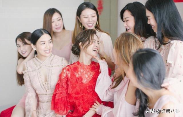 這對「相愛相殺」的昔日閨蜜港媒將她們做過一輪對比，文詠珊舉行婚前派對壕氣勝過baby，伴娘團戴全定製首飾好任性！