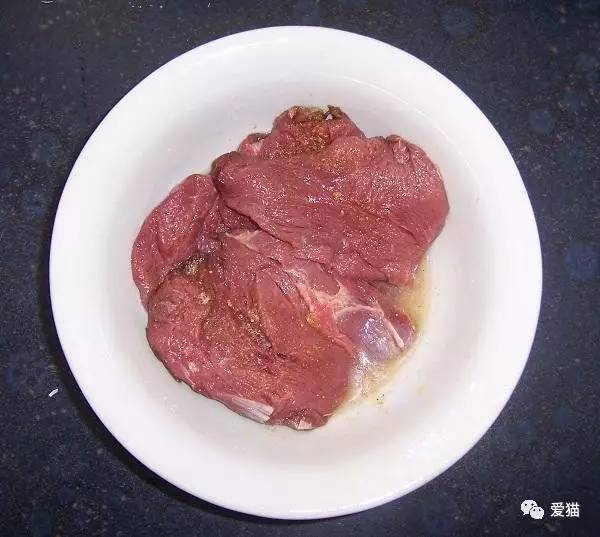 最大的貓不是橘貓也不是緬因貓，而是.......