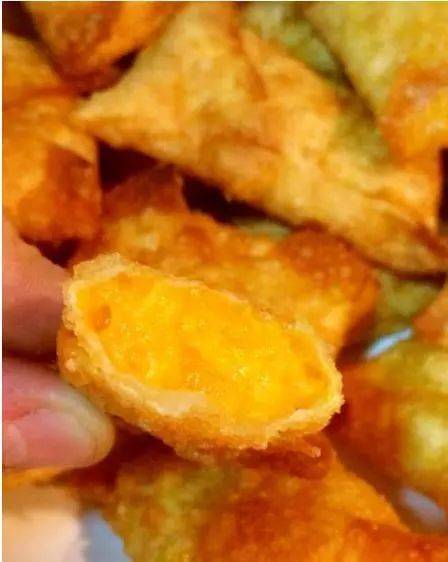 試試南瓜新做法，外面酥的掉渣，一口咬開滿足流油，超美味甜點