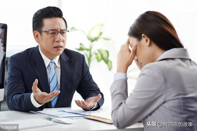 老公出軌女秘書，老婆不哭不鬧直接凈身出戶，兩年後街上偶遇，丈夫懵了！