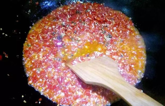 自製辣椒醬，好吃下飯，簡單易學，還能長久存放