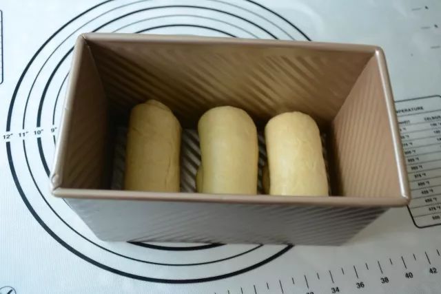 烘焙新手，這款基礎吐司可以照做了