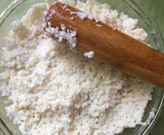 Q彈軟糯、香甜可口的蔓越莓糯米糕，免烤快手小甜品就是它