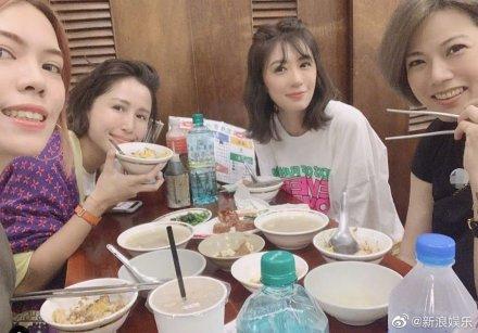 47歲曾寶儀「素顏近照曝光」皺紋明顯娃娃臉不再，堅持「自然蒼老」網友：和曾志偉越來越像！