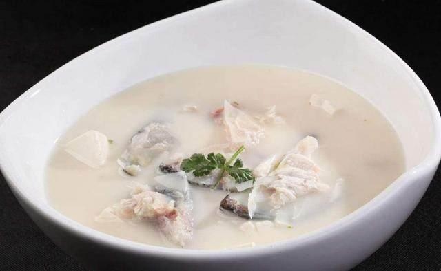 鯽魚魚湯和清蒸鱸魚的最經典做法，愛吃魚的請收走，鮮甜可口！