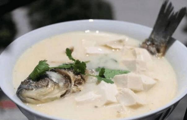 鯽魚魚湯和清蒸鱸魚的最經典做法，愛吃魚的請收走，鮮甜可口！
