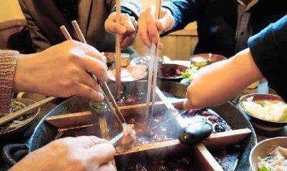 並不是所有飯都要「趁熱吃」，溫度錯過65°，會損害食道和腸胃 