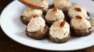 肉餡攪一攪10分鐘就上桌，好吃又營養，留著過節露一手