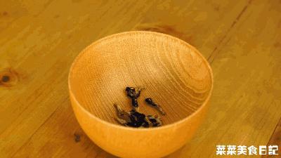 喝可樂算什麼，來試試這杯高顏值星空色網紅特飲