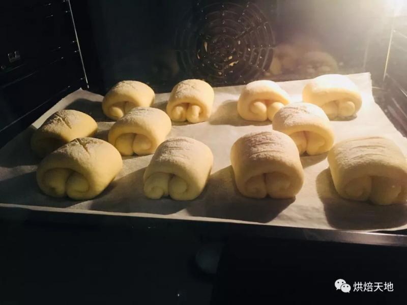這2款超軟麵包干吃我能吃兩筐~ 超萌日式牛奶卷 and酸奶吐司