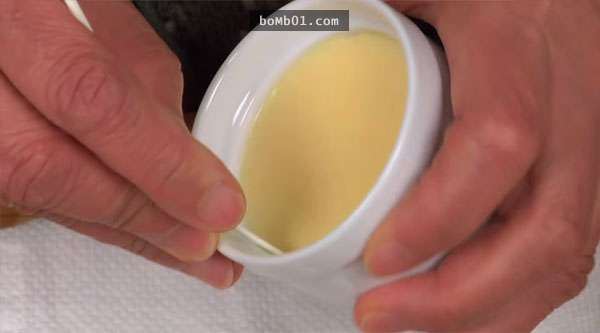 超簡單方法，教你如何只用糖、牛奶、雞蛋就做出會吃上癮的美味牛奶布丁
