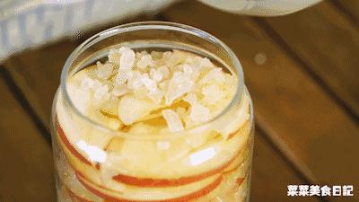 幾道蘋果料理。女人多吃它，皮膚白腸胃好